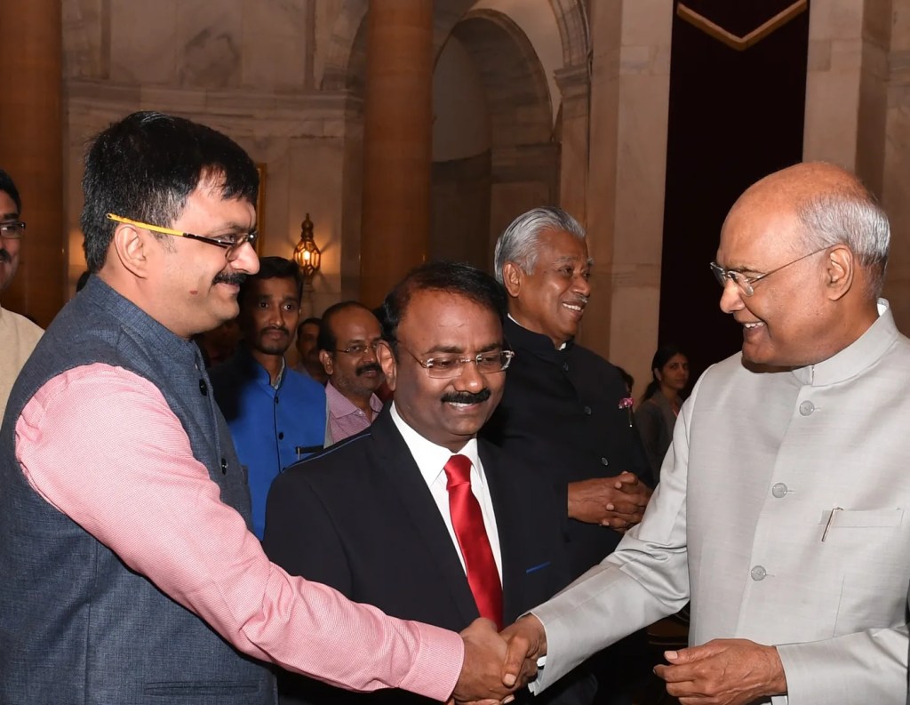 Guests greeting the President of India, Shri Ram Nath Kovind, at Rashtrapati Bhavan on Dr. Kalam's birth anniversary, 15 October 2018.